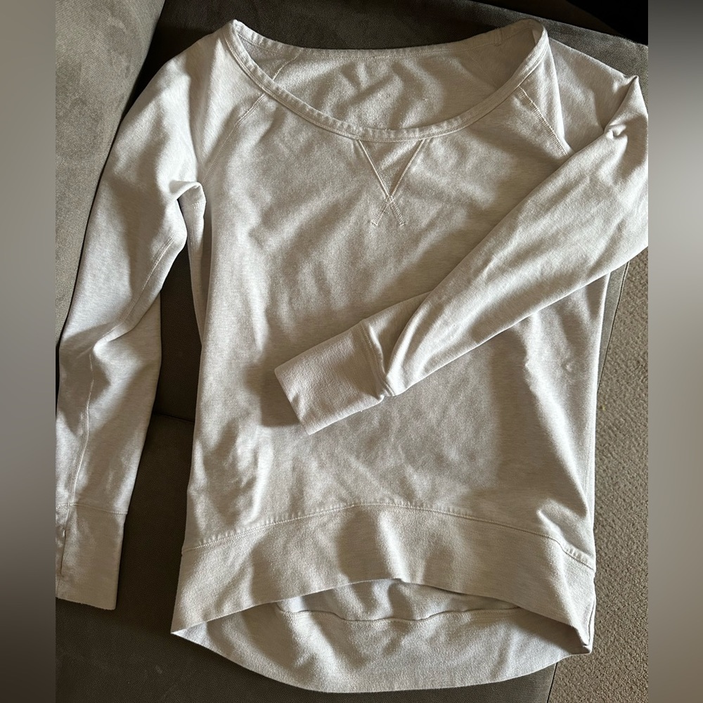 Lululemon Meditate Pullover Dune / Heathered Dune / Size 6